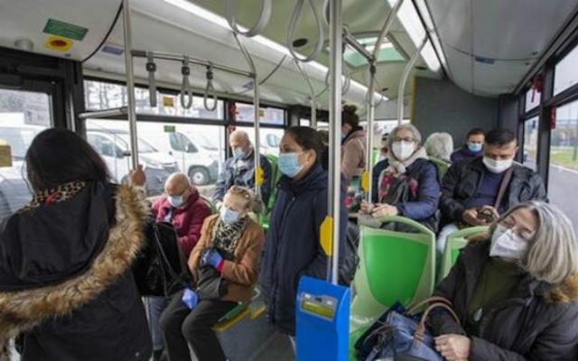 Sicilia, obbligo mascherine Ffp2: è caos per i trasporti pubblici!