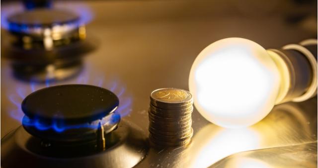 Gli unici a salvarsi dagli aumenti di luce e gas sono i clienti del mercato libero che hanno sottoscritto offerte con tariffa fissa per 12 o 24 mesi, prima del 2022