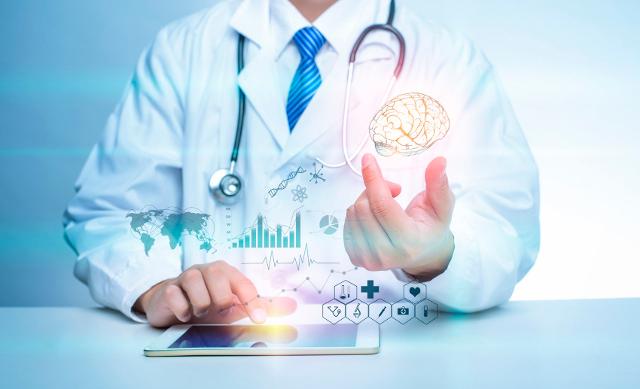 Kazaam eHealth è una piattaforma digitale, basata su tecnologie di big data e intelligenza artificiale, che fornisce supporto ai medici permettendo loro di praticare con successo la medicina di precisione.