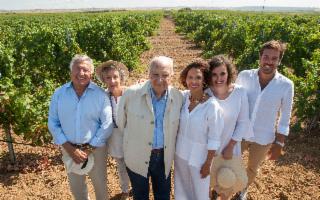 Le Cantine Pellegrino conquistano il ''Premio Di Padre in Figlio''