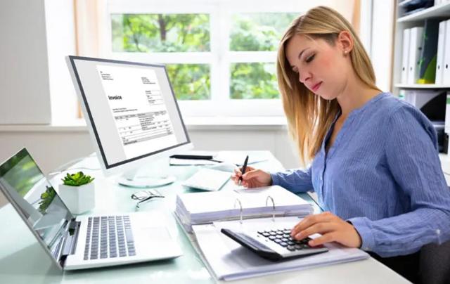 Altro segmento professionale richiesto è quello afferente alla contabilità, nel quale rientrano i commercialisti e i ragionieri... Altro segmento professionale richiesto è quello afferente alla contabilità, nel quale rientrano i commercialisti e i ragionieri...