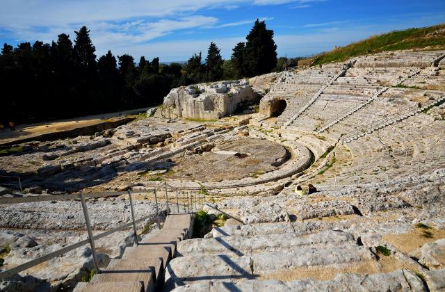 Il Teatro greco di Siracusa non luogo per concerti