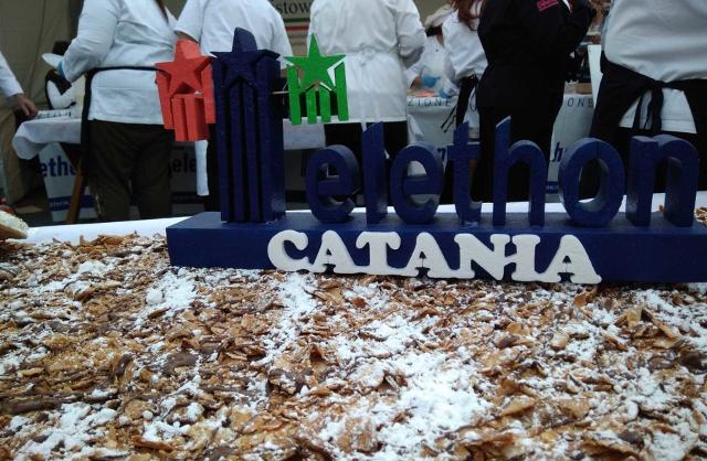 A Catania una torta gigante per Telethon realizzata da Ristoworld Italy