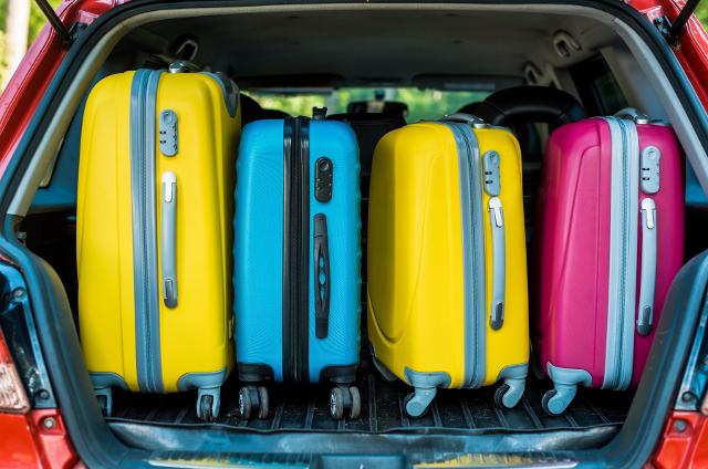 Secondo uno studio svolto da Tiendeo confrontando il periodo precedente alla Pasqua del 2021 e quella di quest'anno, l'aumento delle ricerche di offerte di trolley e valigie è del 147%...