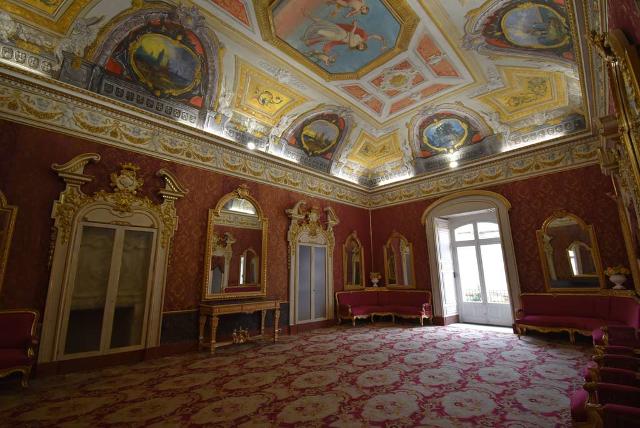 Salone degli Specchi di Palazzo Spadaro Libertini, Caltagirone (CT)