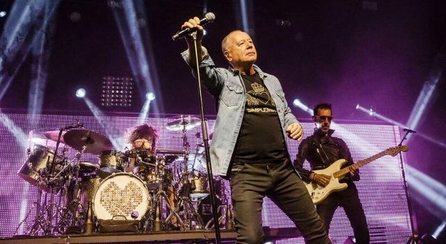 Simple Minds in concerto