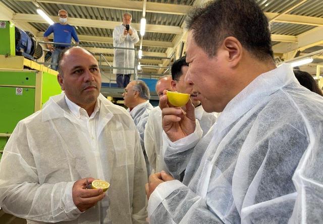 Delegazione Cinese in visita nell'azienda Oranfrizer