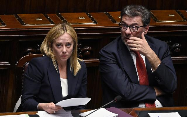 La premier Giorgia Meloni e il ministro dell'Economia Giancarlo Giorgetti