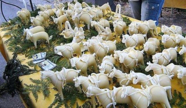 Una tavolata di "murriti" Una tavolata di "murriti"