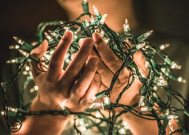 Il caro-bolletta spegnerà quest'anno la magia delle luci natalizie?