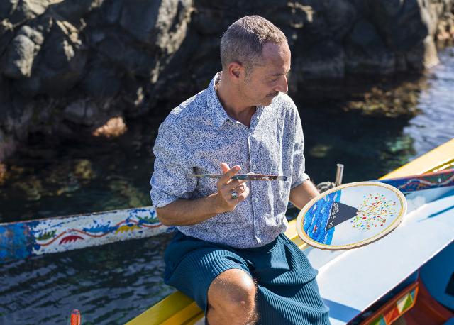 Roberto Longo e il suo piatto "Che Isola!" realizzato per Di Stefano Dolciaria Roberto Longo e il suo piatto "Che Isola!" realizzato per Di Stefano Dolciaria