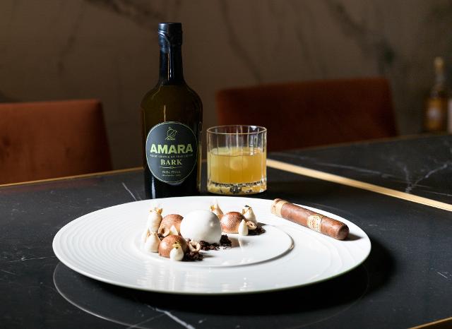 Il dolce dedicato all'Amara Bark ideato dalla chef della Vineria Modì, Dalila Grillo