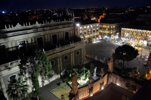 La Cattedrale e Piazza Duomo di Notte, Catania