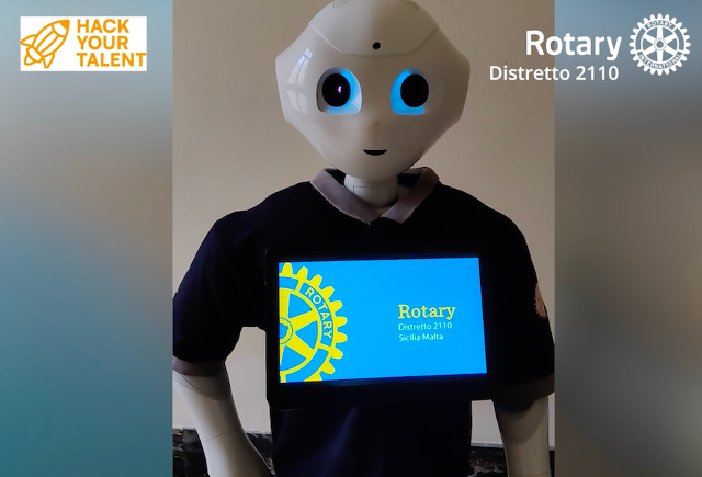 Il robot ''Piccolo Paul'' dà il benvenuto ad Hack Your Talent Ragusa 2023