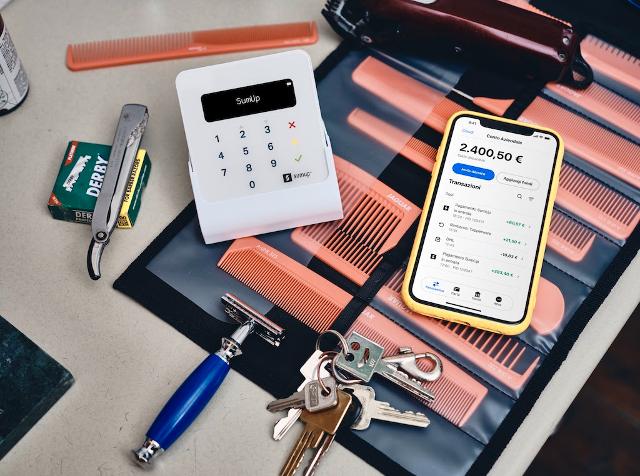 A registrare la crescita dei pagamenti contactless più importante rispetto all'anno precedente ci sono nuovi settori...
