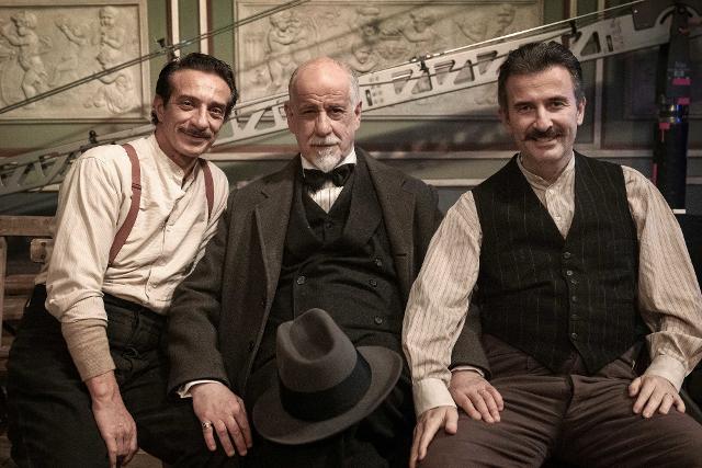 Toni Servillo e Ficarra e Picone, "La stranezza"