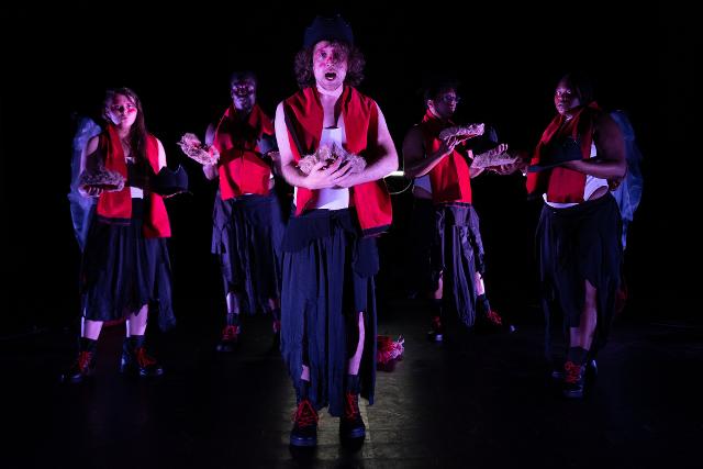 oida-party-un-rito-musicale-per-il-teatro