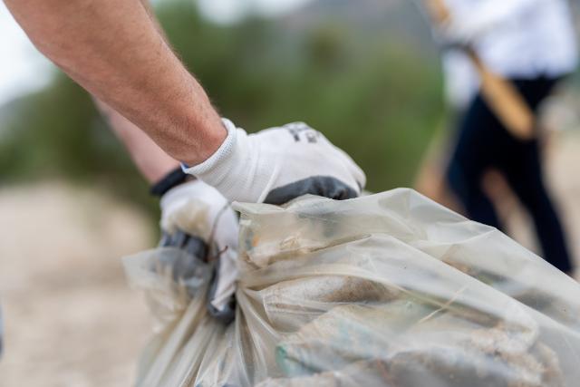 Pulizia spiaggia di Capaci Pulizia spiaggia di Capaci