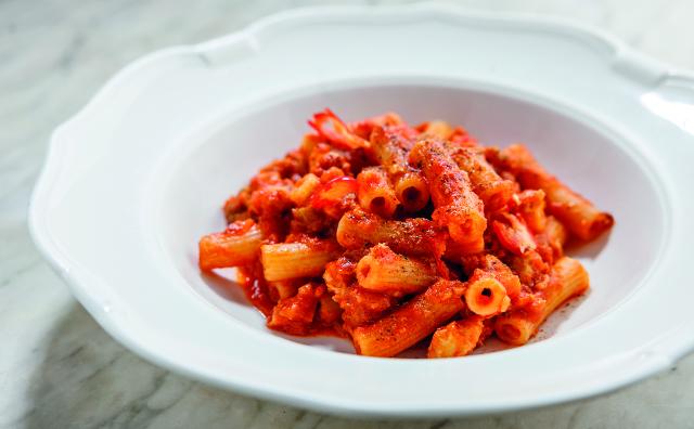 Sedanini con ragù di gallinella della Chef Sarah Cicolini - ph © Giunti
