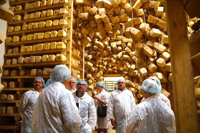 La commissione europea Igcat in visita alla "casa" del Ragusano DOP