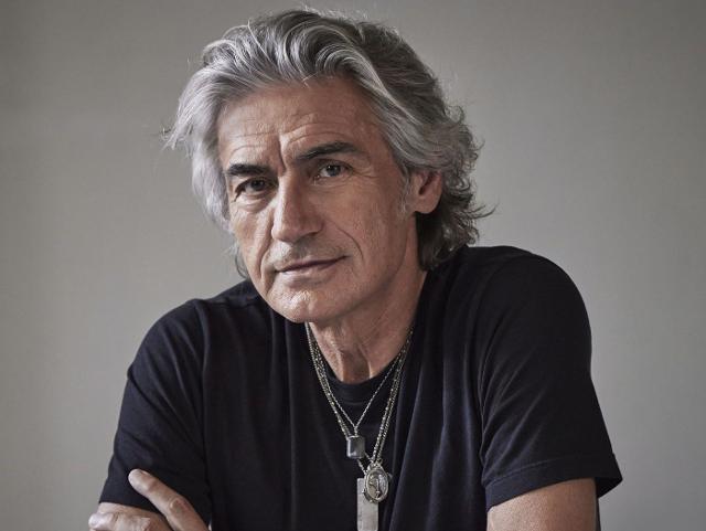 ligabue-in-dedicato-a-noi-al-teatro-politeama-di-palermo