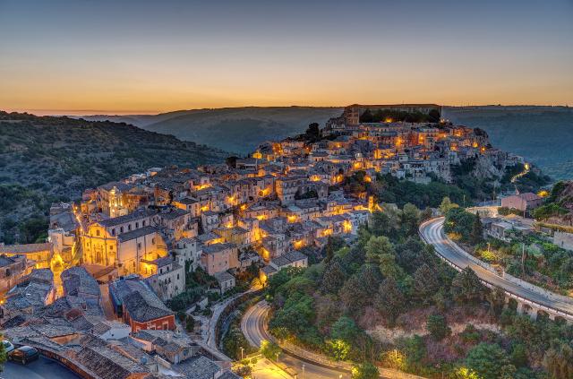 Ragusa Ibla all'imbrunire