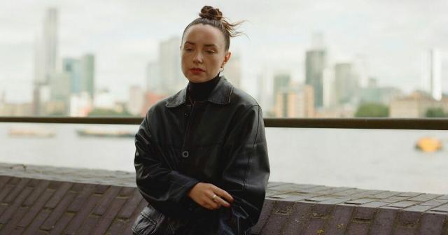 Laura Groves - ph Suzie Howell