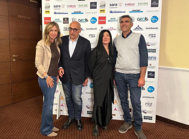 Da sinistra: Raffaella Schirò, Sergio Cimmino, Stevie Kim (madrina dell'edizione 2024) e Massimo Nicotra