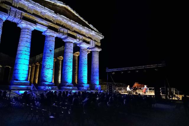 ierofanie-in-musica-teatro-di-segesta