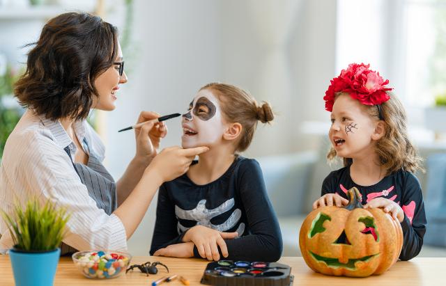 Come truccare i bambini per Halloween, in piena sicurezza