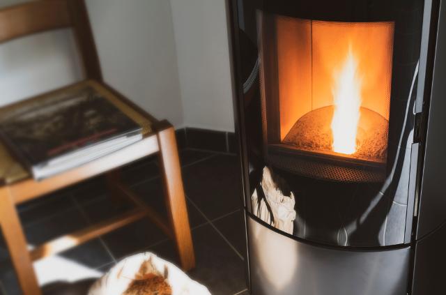 Il Bonus stufa a pellet consiste in uno sconto IRPEF del 50% o del 65% sul totale della spesa effettuata...