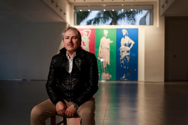 Arrigo Musti davanti a "Poliedrica" Arrigo Musti davanti a "Poliedrica"