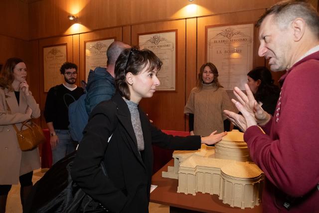 Visita guidata al Teatro Massimo di Palermo con gli ausili per persone non udenti e non vedenti - ph® Rosellina Garbo