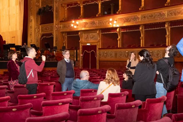 Il Sovrintendente del Teatro Massimo di Palermo, Marco Betta, accoglie la delegazione - ph® Rosellina Garbo