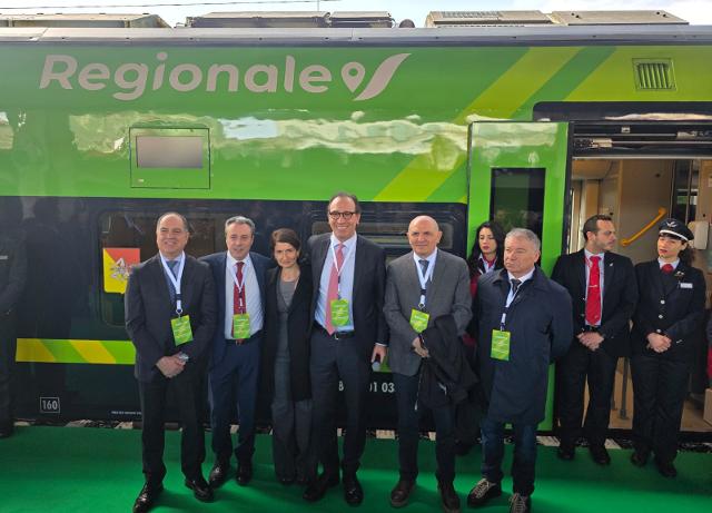 Presentazione ella novità Regionale - Trenitalia alla stazione di Palermo Centrale