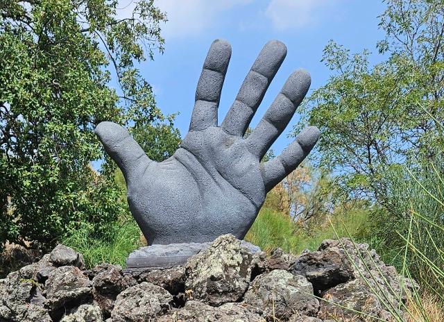 La mano di Tifeo - "I Miti dell'Etna"