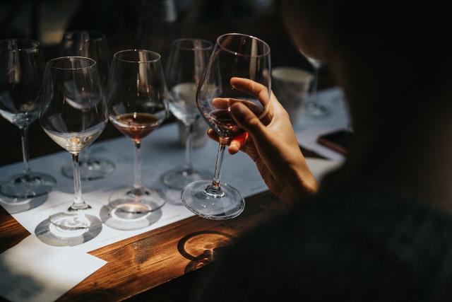Al Palermo Coffee Festival è previsto un fitto programma di workshop, dibattiti, masterclass e degustazioni che stimolerà il confronto con le altre filiere, come vino e olio... Al Palermo Coffee Festival è previsto un fitto programma di workshop, dibattiti, masterclass e degustazioni che stimolerà il confronto con le altre filiere, come vino e olio...