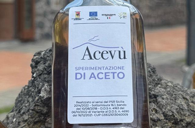 Vi presentiamo il primo aceto biologico vulcanico dell'Etna