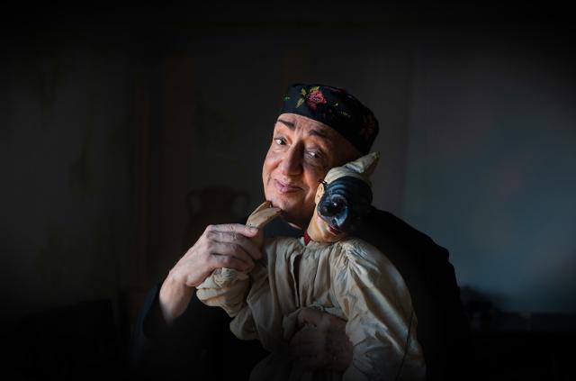 BUONASERA A TUTTI - DAI MIEI DISORDINATI APPUNTI di e con Peppe Barra, regia Francesco Esposito BUONASERA A TUTTI - DAI MIEI DISORDINATI APPUNTI di e con Peppe Barra, regia Francesco Esposito