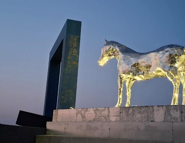 Il Cavallo Eretico e la Finestra sul Mare