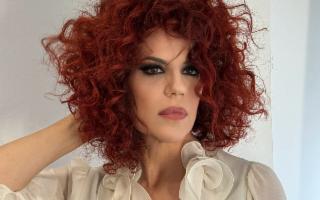 Manuela Villa con il tour ''100 e una notte'' all'Infiorata di Noto (SR)