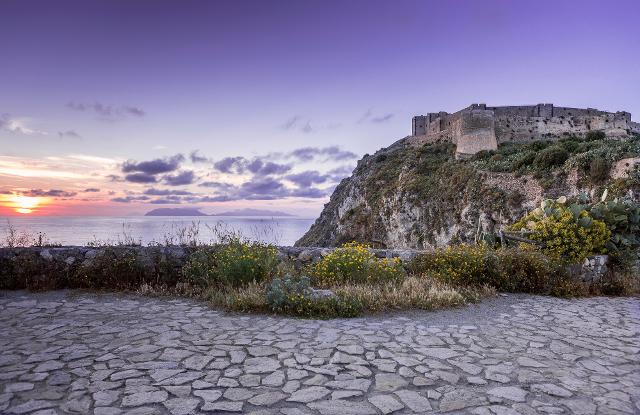 Le isole Eolie dal Castello di Milazzo