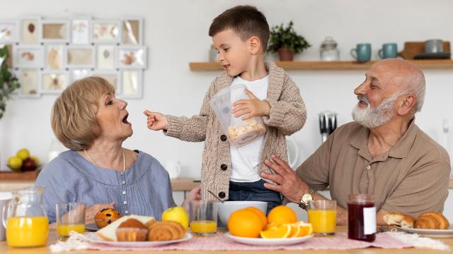 La merenda è un'opportunità per trasmettere buone abitudini alimentari e valori educativi come il rispetto e la condivisione...
