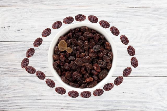 Vi piace l'uvetta? Sapevate che fa pure bene agli occhi?