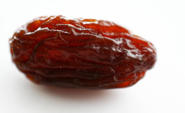 L'uvetta rinforza la retina L'uvetta rinforza la retina