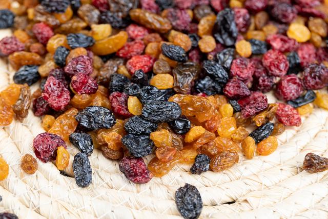 L'uvetta migliora la circolazione sanguigna negli occhi L'uvetta migliora la circolazione sanguigna negli occhi