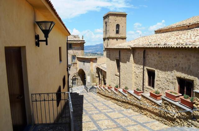 Una stradina di Assoro