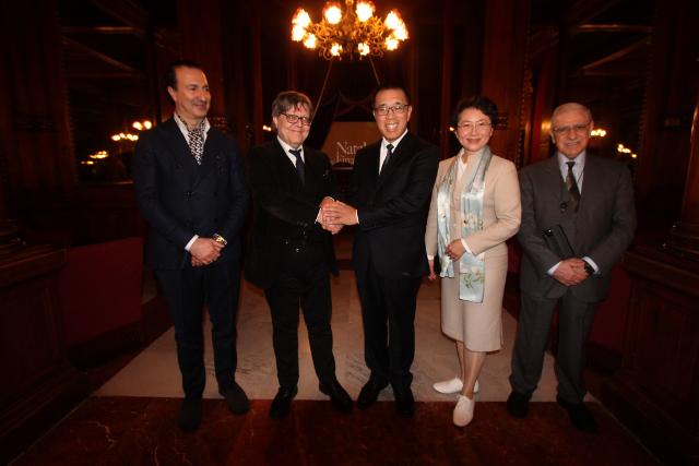 Da sinistra: Alvise Casellati, Marco Betta, Wang Ning, Zhu Jing e Pino Cuccia - ph Franco Lannino