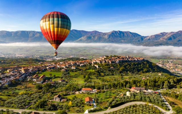 Un regalo di Natale indimenticabile: un volo in mongolfiera su Centuripe