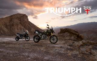 Triumph Tiger 2026: scopri le nuove Alpine & Desert Edition per avventure estreme
